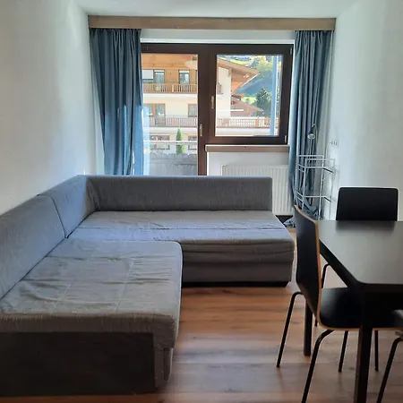 Hermann Arnold Apartment
