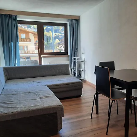 Hermann Arnold Apartment
